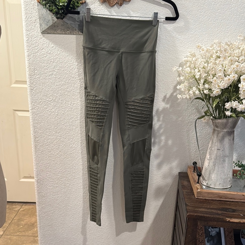 ALO Olive Green High-Waisted Leggings